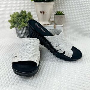 Skechers Women's White Woven Sandals